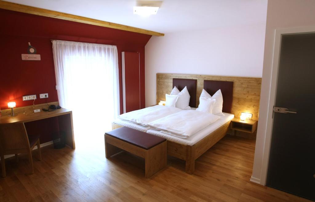 Wiesenbronn Rothweinhotel מראה חיצוני תמונה